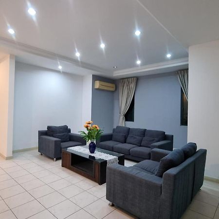 Kenyalang Emerald Riverine Resort Homestay Кучинг Екстериор снимка