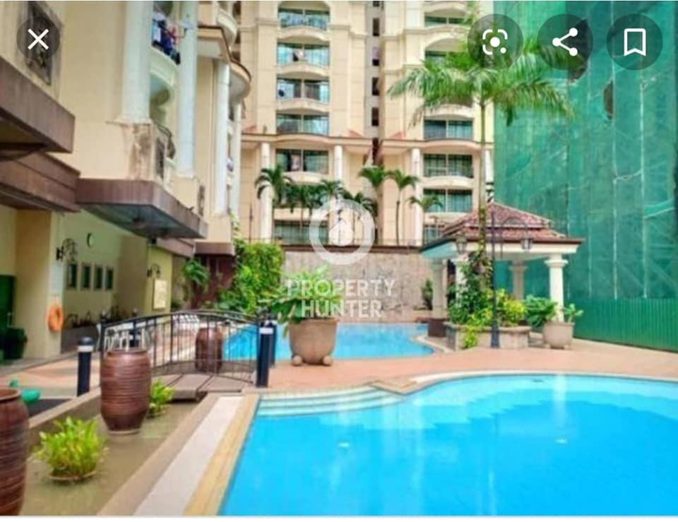 Kenyalang Emerald Riverine Resort Homestay Кучинг Екстериор снимка
