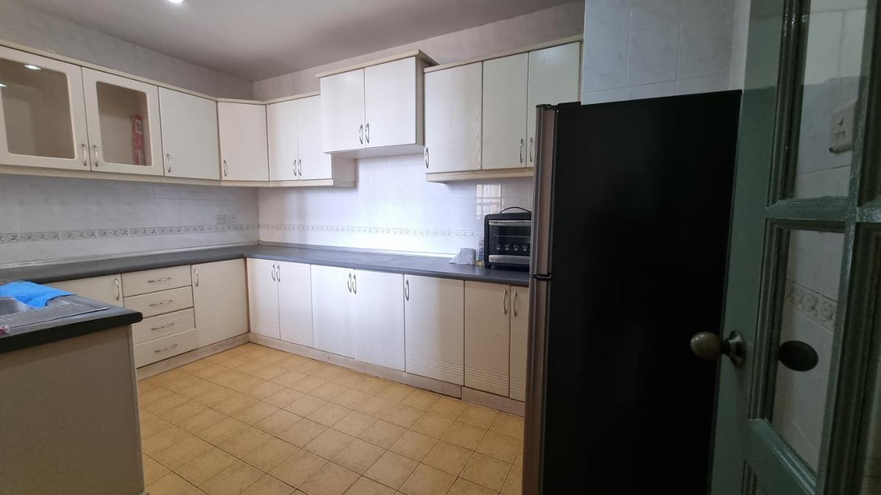 Kenyalang Emerald Riverine Resort Homestay Кучинг Екстериор снимка