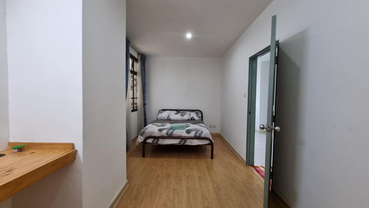 Kenyalang Emerald Riverine Resort Homestay Кучинг Екстериор снимка