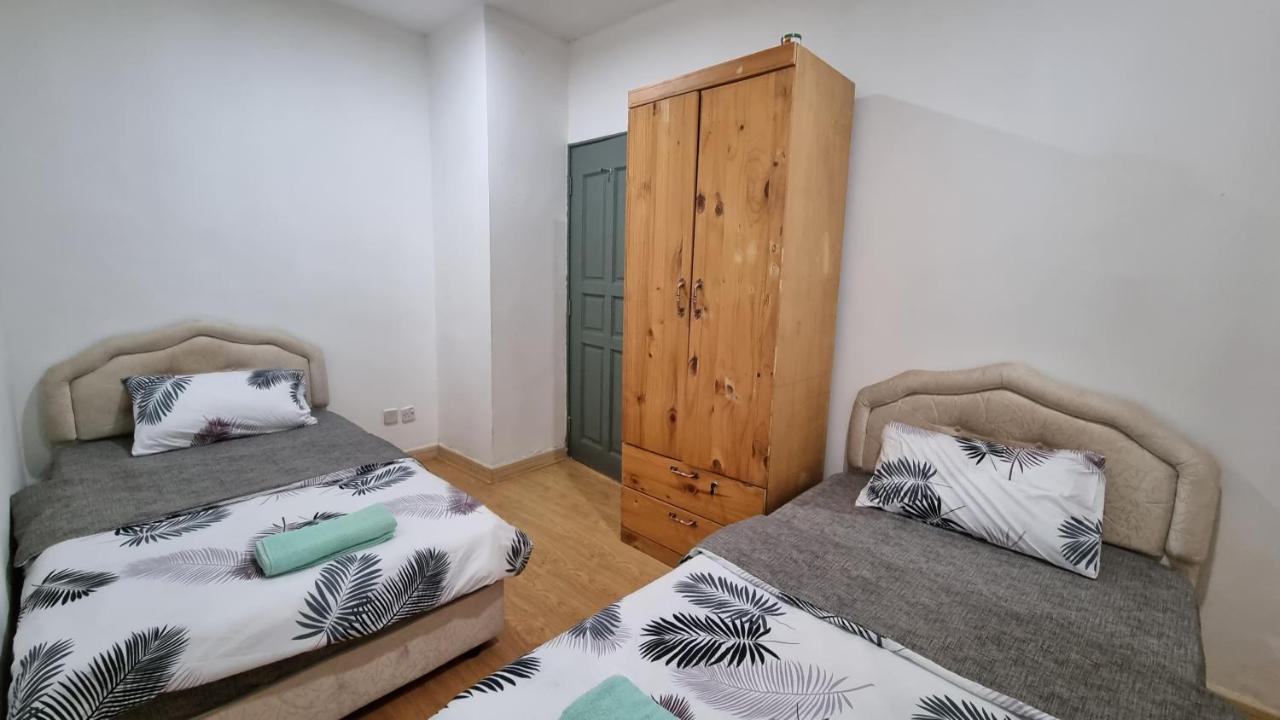 Kenyalang Emerald Riverine Resort Homestay Кучинг Екстериор снимка